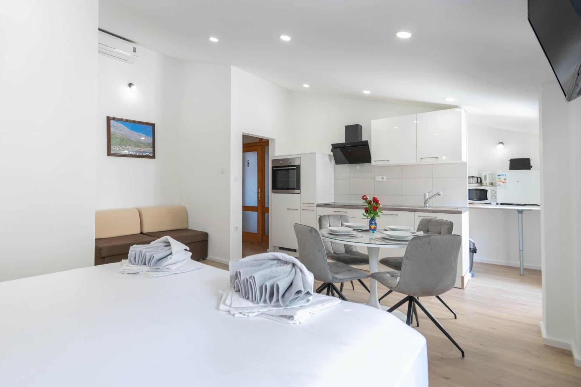 Apartment Kristina Dujmovic 바스카보다 외부 사진